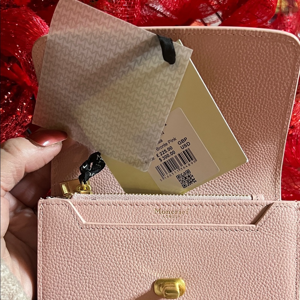 Elegant Blush Wallet with Gold Accent - Picture 7 of 8